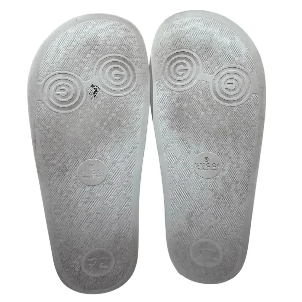 Gucci Rubber GG Monogram Slide Sandals in white rubber, water-resistant, size 8 - Picture 8 of 9